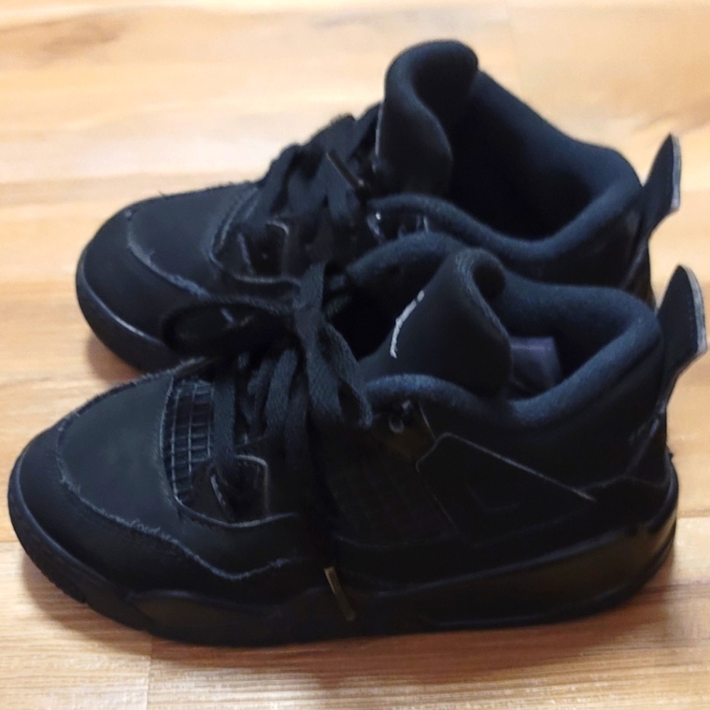 Nike Air Jordan Retro 4